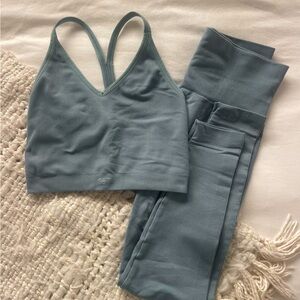 set active sculptflex ribbed v bra/sculptflex leggings